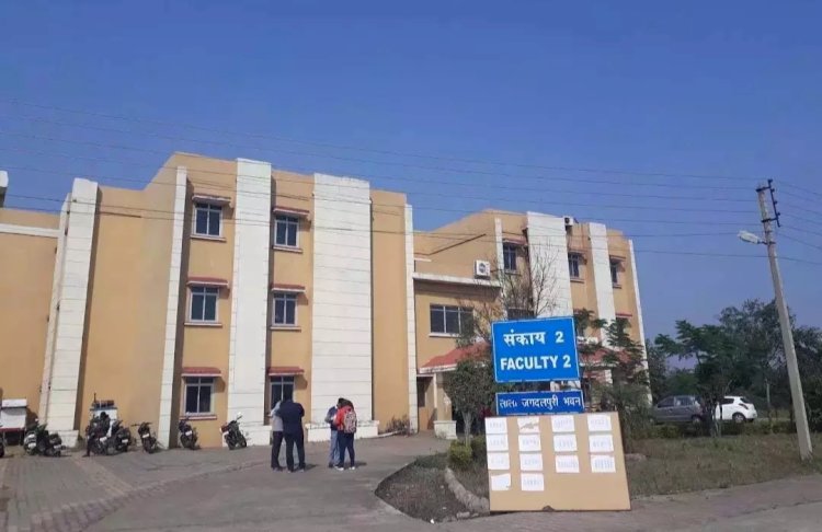 “क्या विश्वविद्यालय अब सेवानिवृत्तों का पुनर्वास केंद्र बन रहे हैं?”